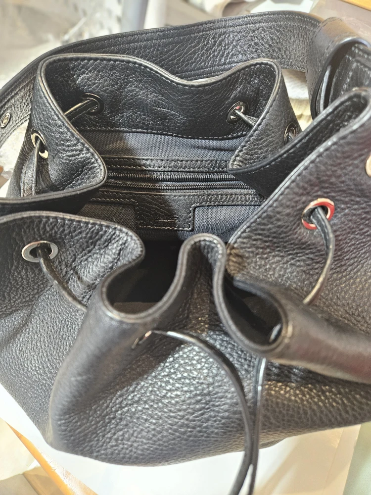 Max Mara Black Leather Bucket Bag - photo 4