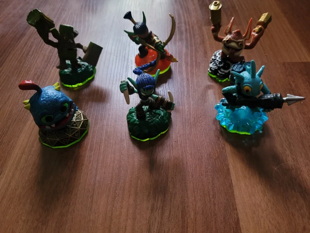 Skylanders Figures Lot (6) Bundle 7
