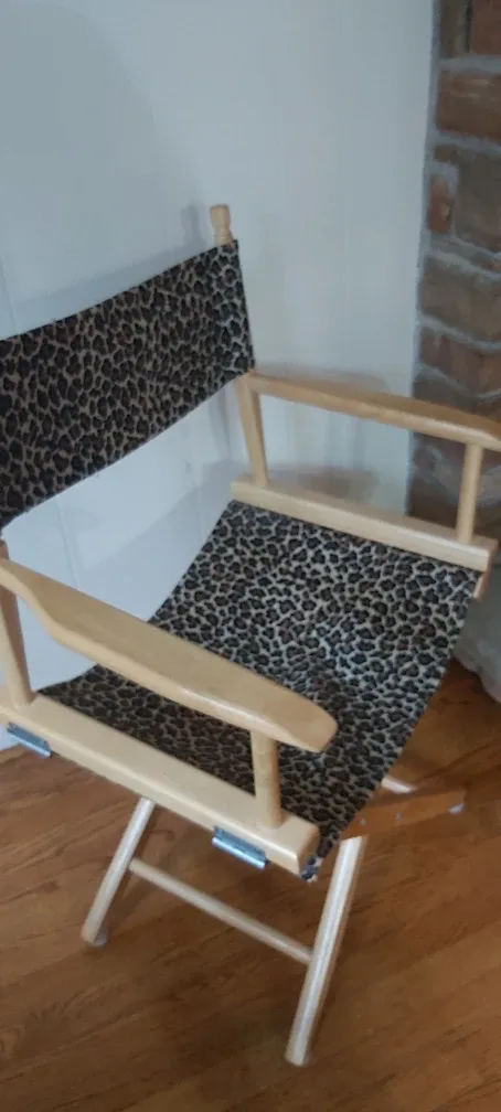 Director's Chair - Leopard Print image indicator(2)