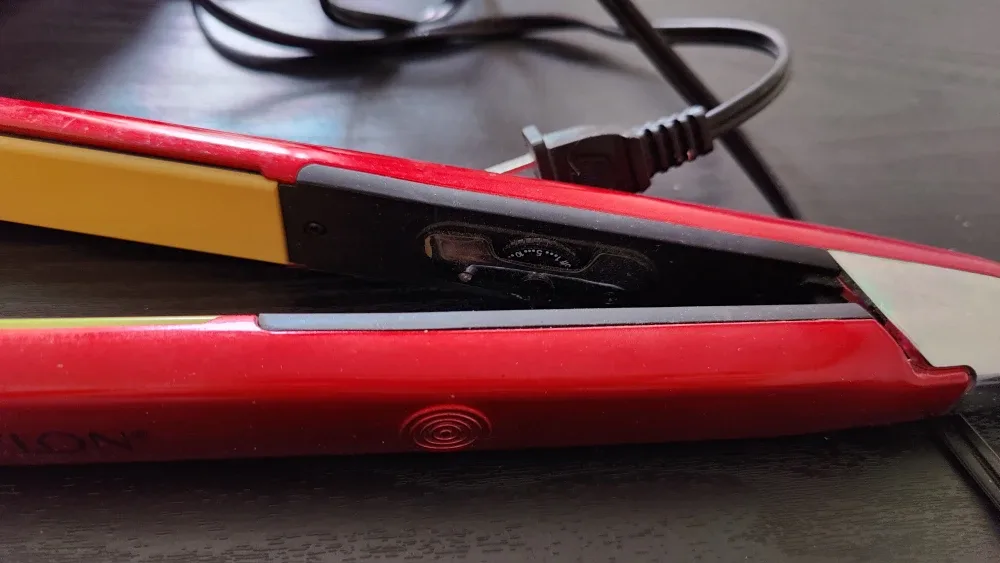 Revlon Perfect Smooth Flat Iron image indicator(2)