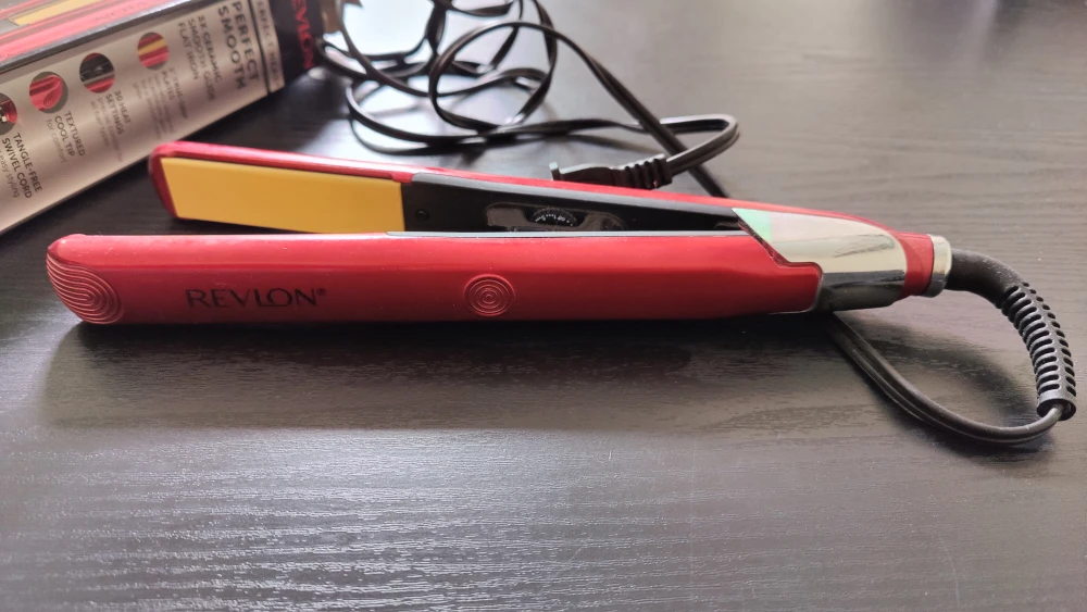 Revlon Perfect Smooth Flat Iron - photo 3