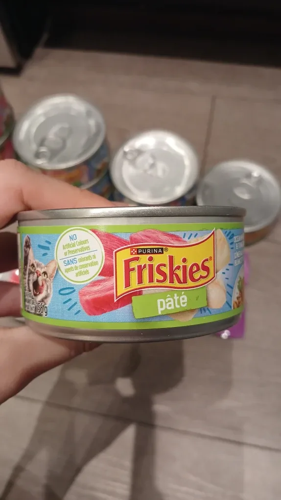 Assorted Cat Food image indicator(3)