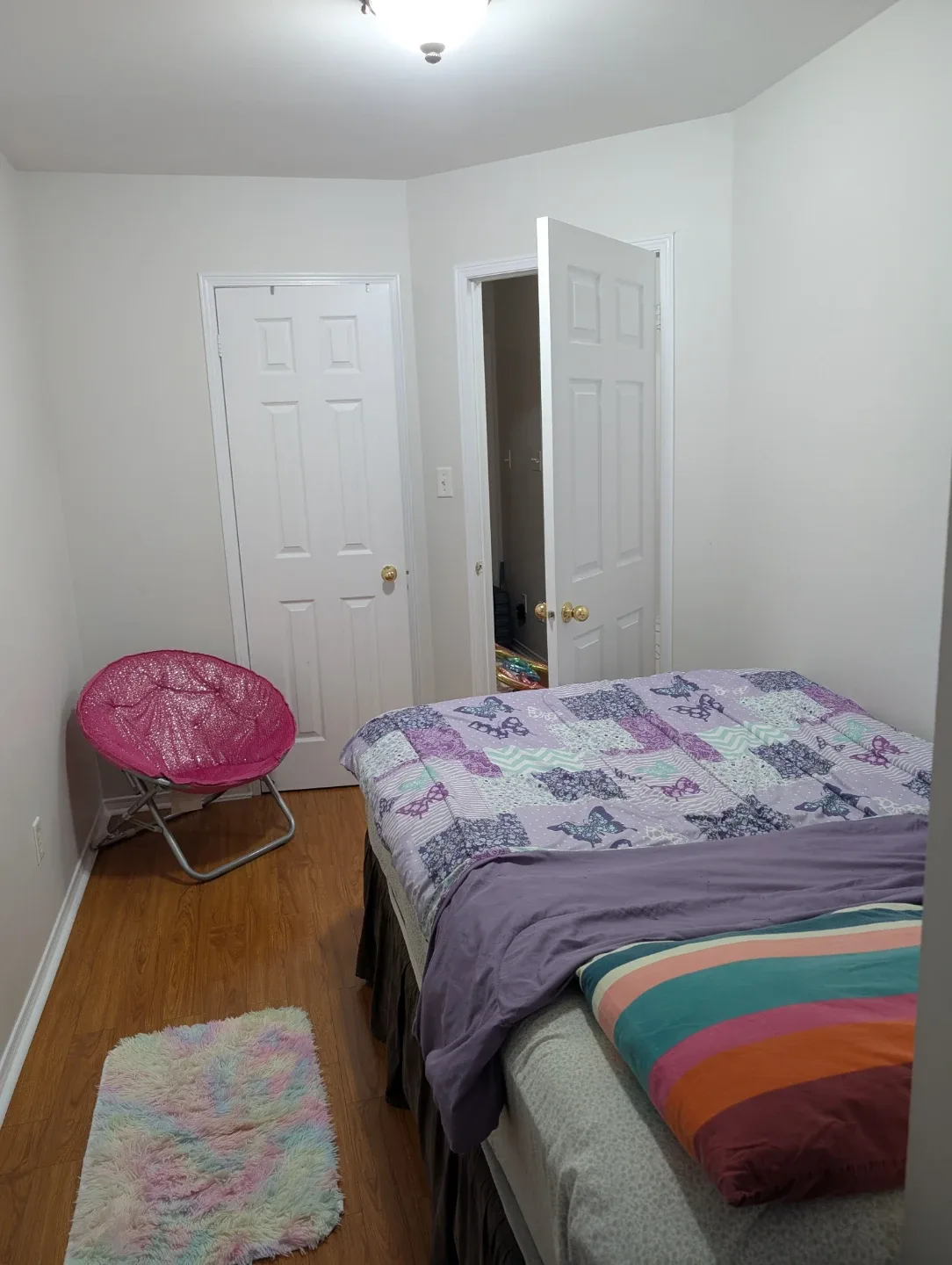 Private rooms for rent- Lisgar Peel image indicator(9)