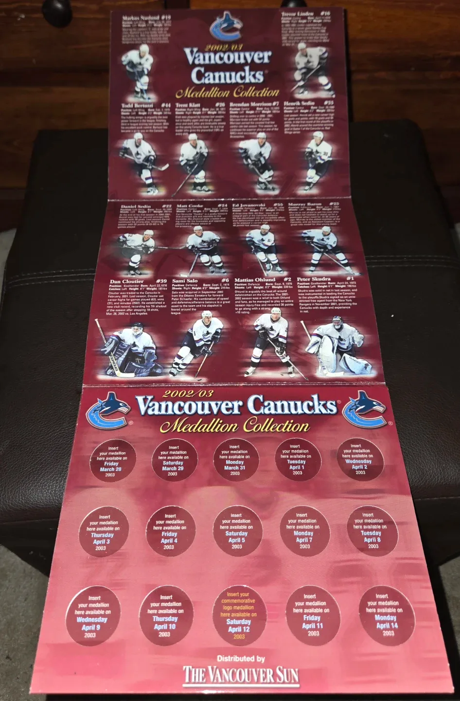 Vancouver Canucks 2002/03 Medallion Collection image indicator(2)