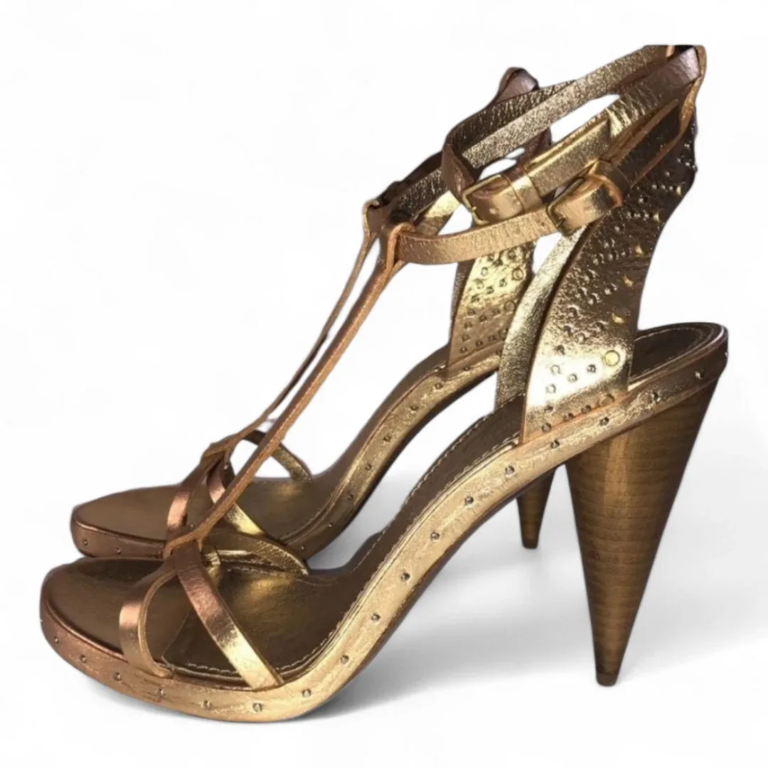 Burberry Gold Heels BrandNew