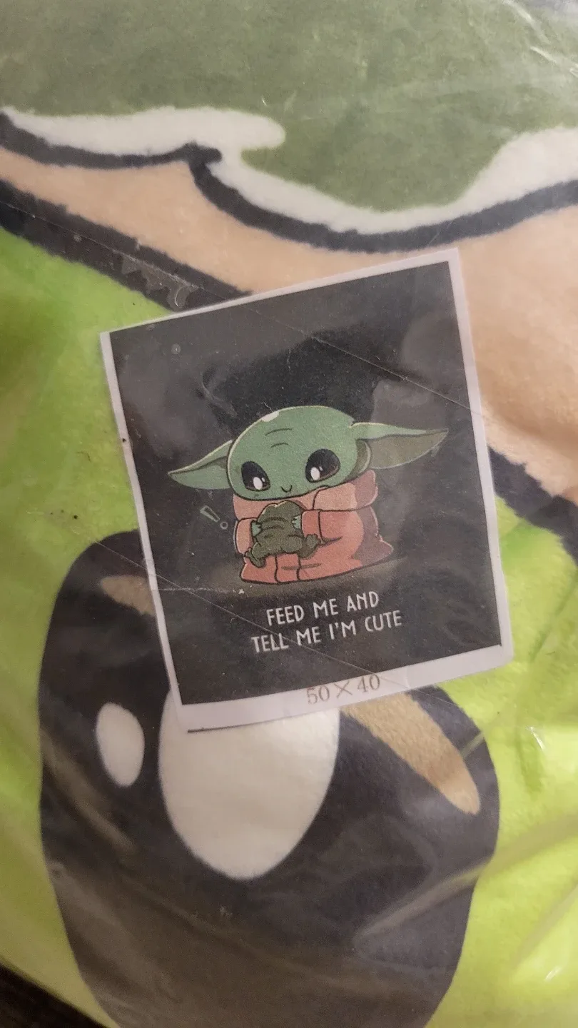 The Mandalorian Baby Yoda Throw Blanket (50x40) image indicator(2)