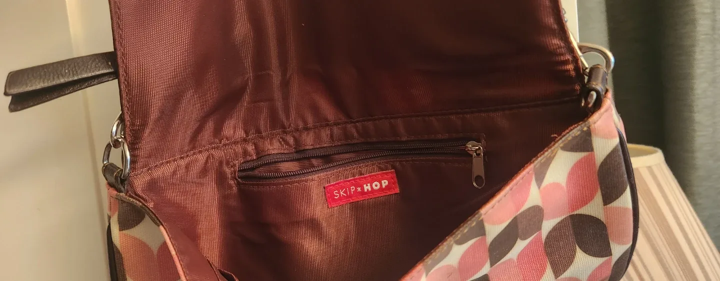 Skip Hop diaper bag image indicator(2)