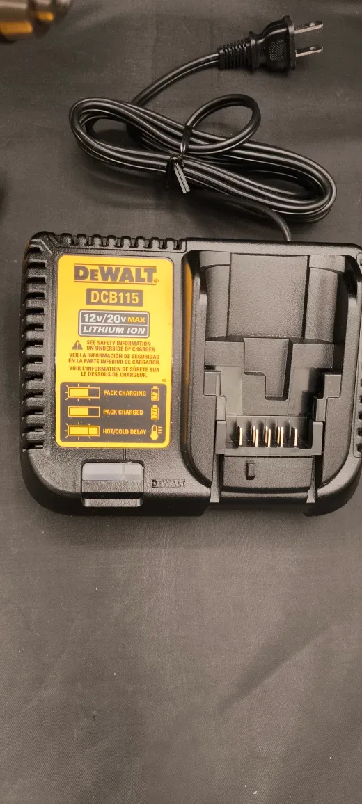 DeWalt DCD708 Cordless Drill Kit image indicator(5)