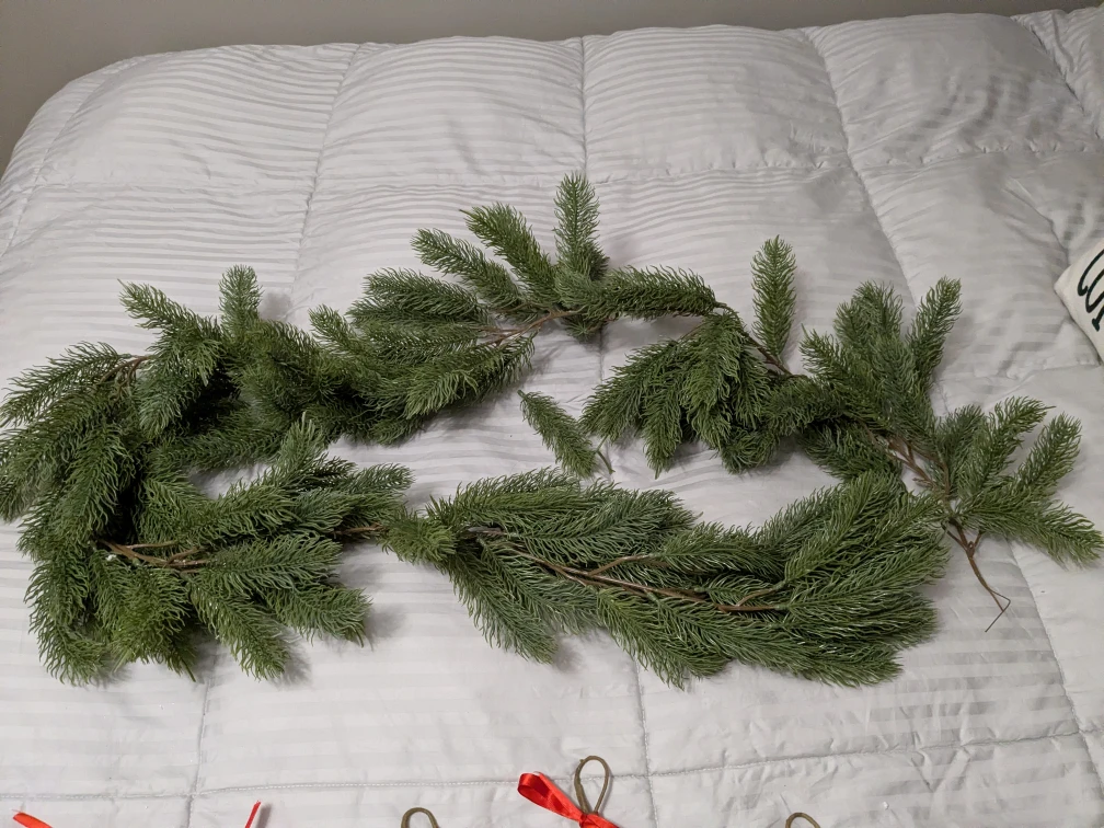 Christmas Garland and Mistletoe Picks - photo 4