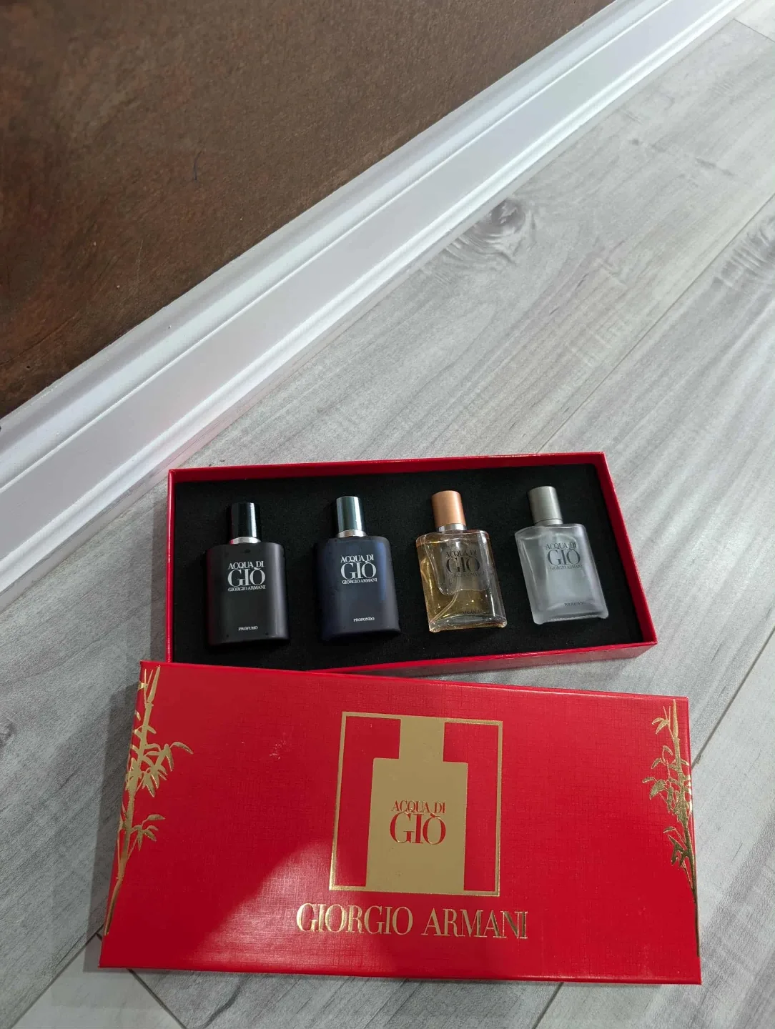 Giorgio Armani Acqua di Gio Miniature Set - New in Box! image indicator(4)