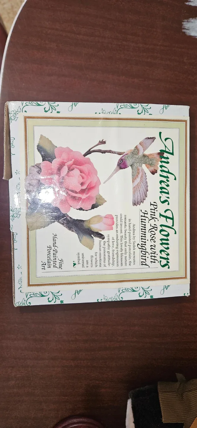 Andrea by Sadek Hummingbird Figurine image indicator(3)