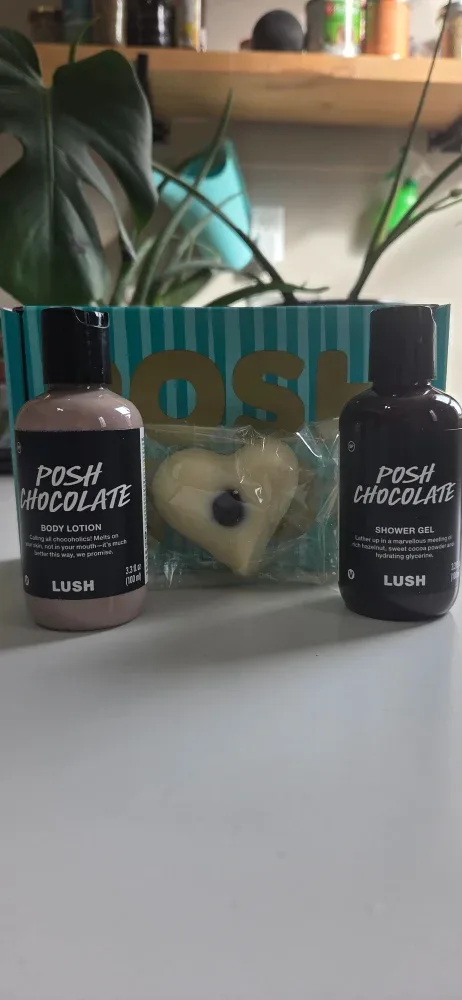 Lush Posh Chocolate Gift Set image indicator(2)