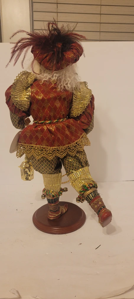 Halliwell Holiday Santa Figurine - 19 inches - photo 3
