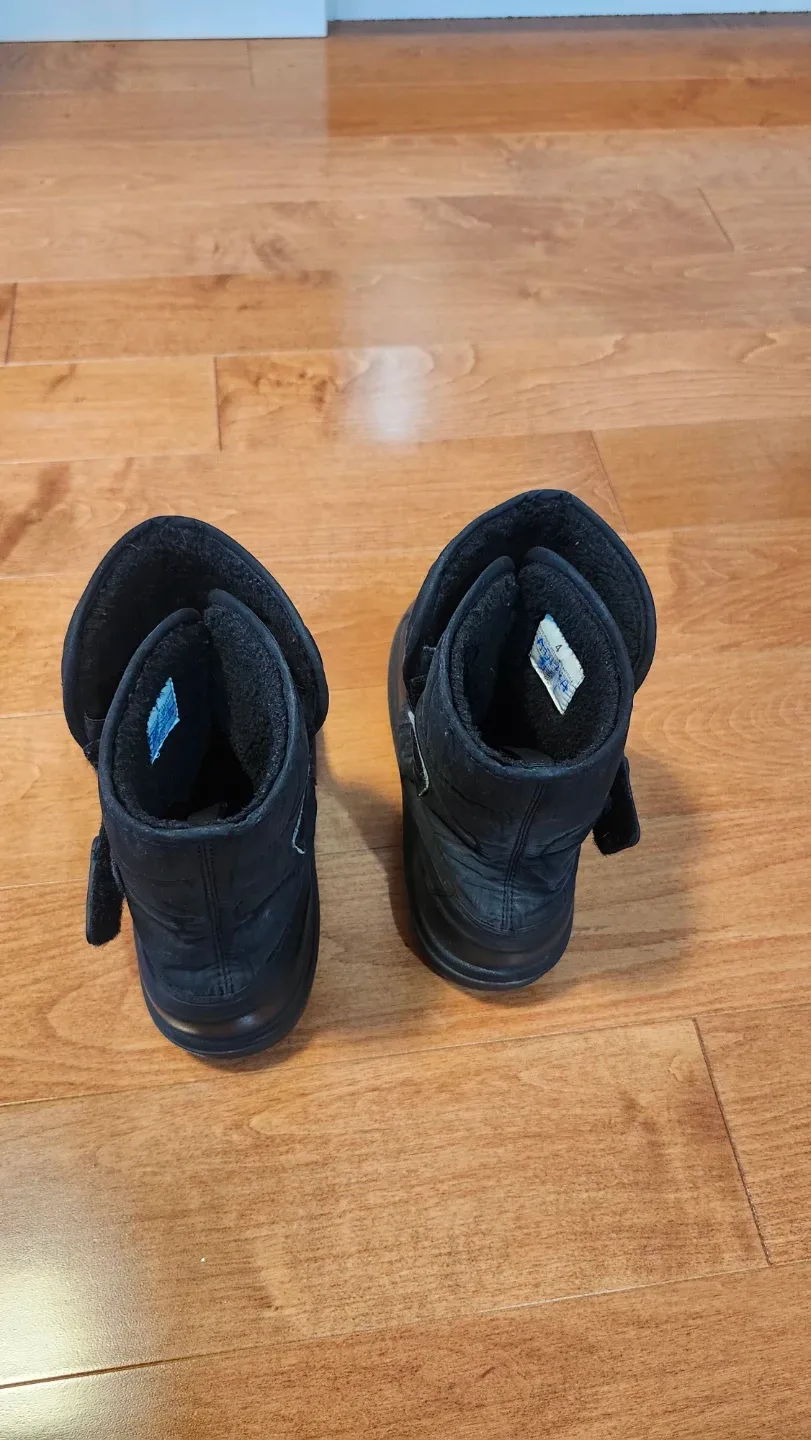 Kids Black Winter Boots snow shoes - Size 4 (8-10yr) image indicator(3)