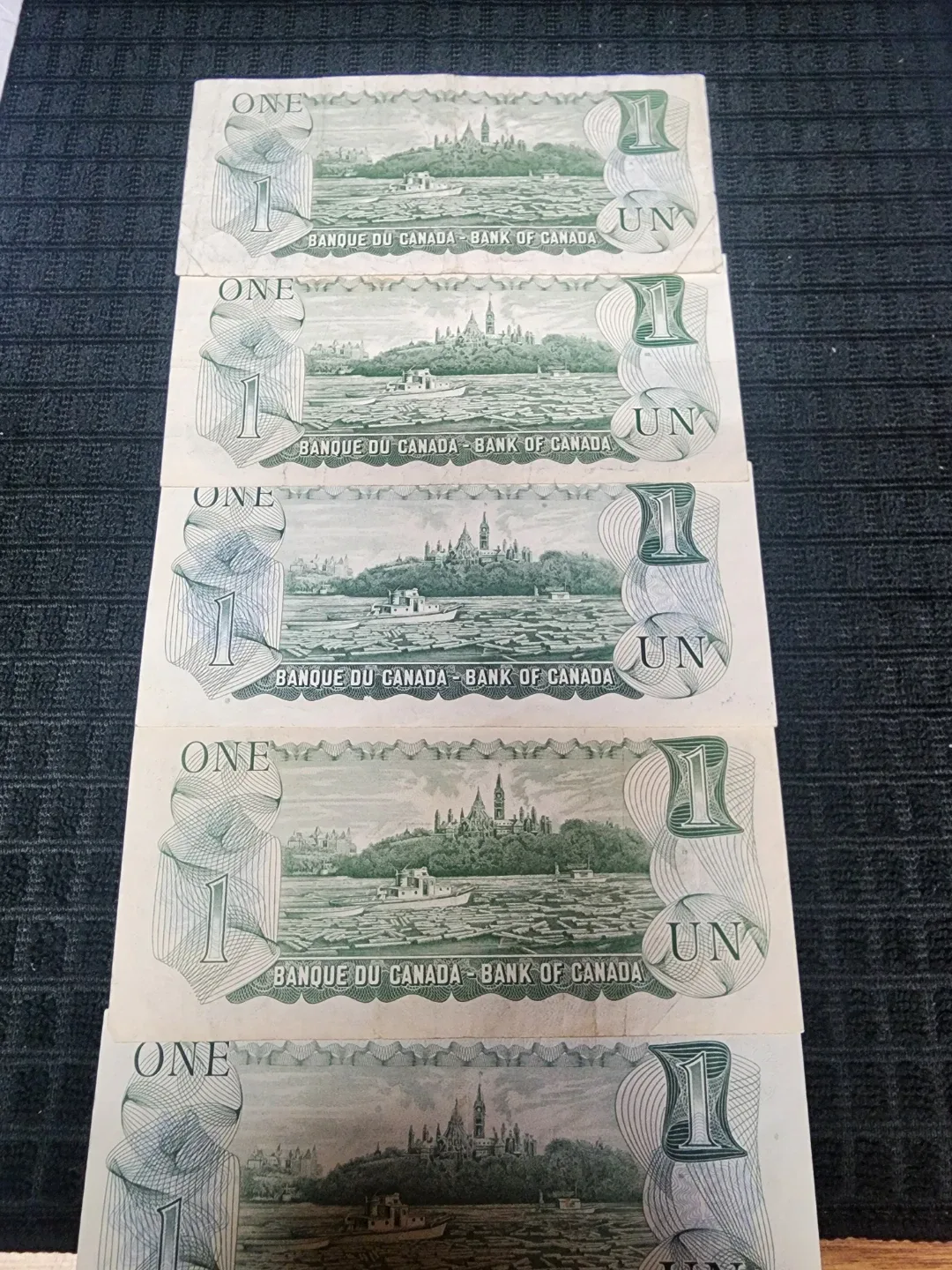 Vintage Canadian $1 Bills – Queen Elizabeth II (Set of 5) image indicator(2)
