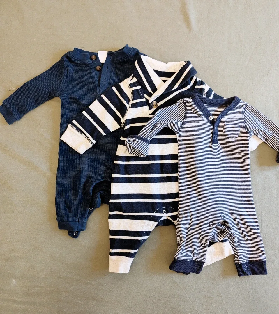 Baby Boy Clothes Bundle - 0-3 Months image indicator(5)