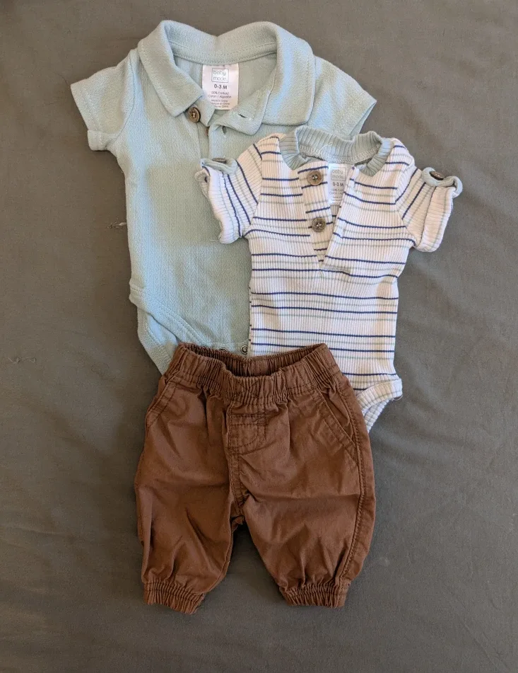 Baby Boy Clothes Bundle - 0-3 Months image indicator(6)