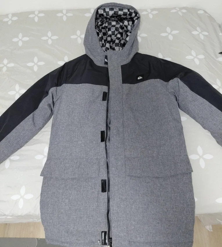 Quiksilver Grey & Black Hooded Jacket - Size XL image indicator(2)