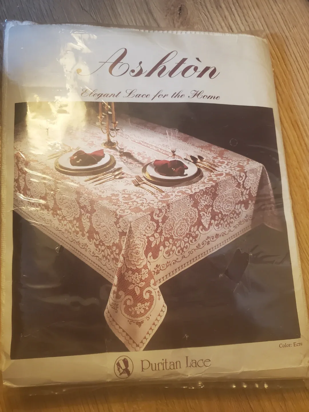 Ashton Lace Tablecloth - 60" x 86" Oblong image indicator(2)