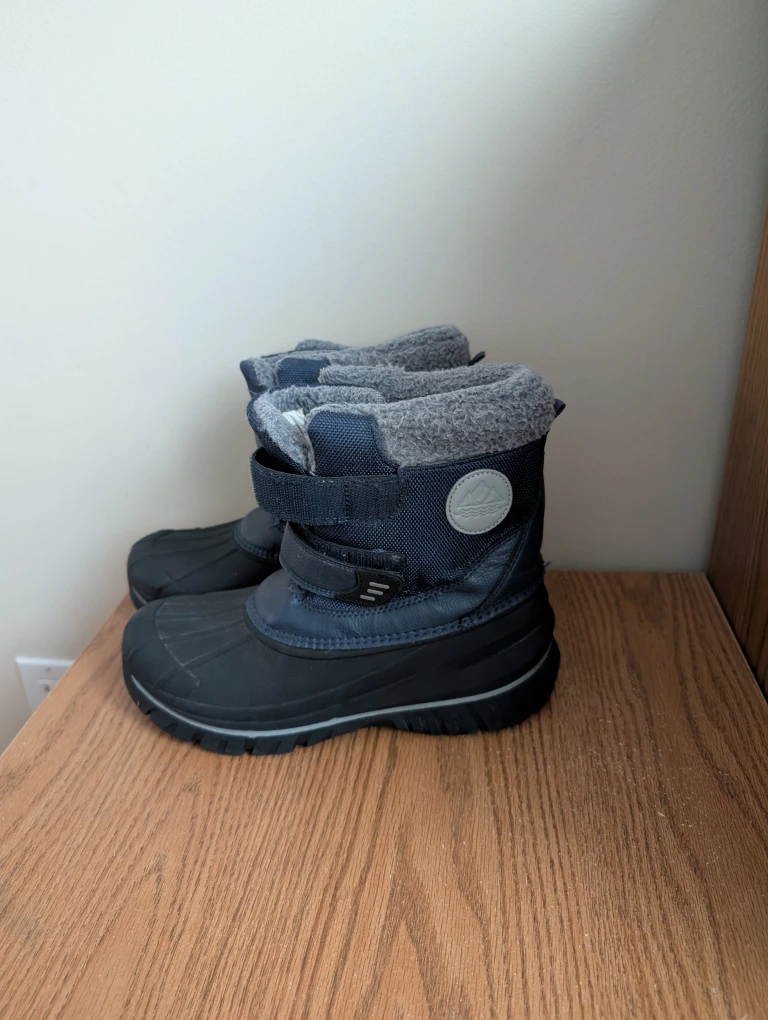 Joe Fresh Winter Boots - Size 6