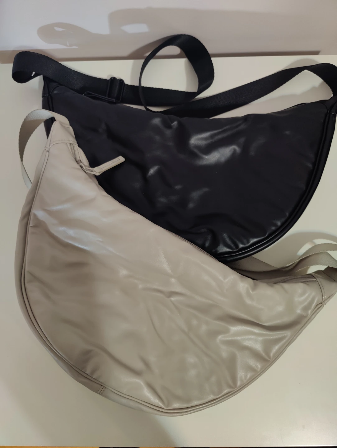 Uniqlo :C Half Moon Shoulder Bag - Black and Cream - photo 2
