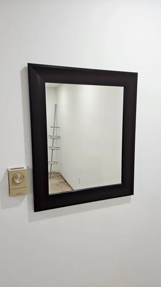 Assorted Wall Mirrors image indicator(3)