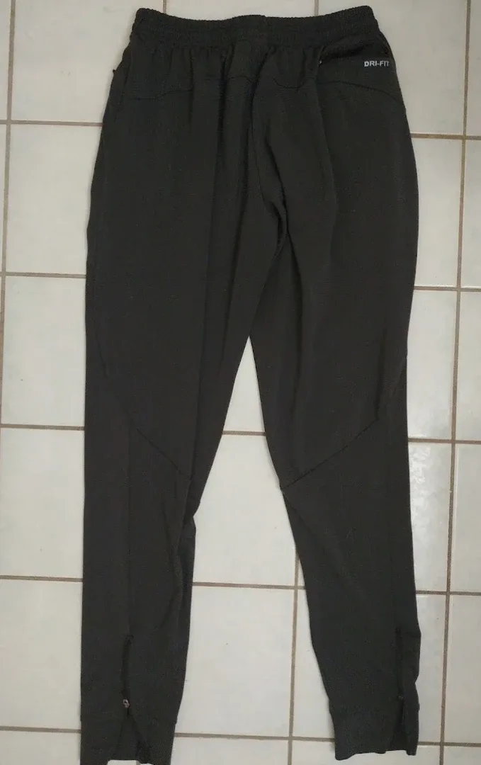 Nike Dri-Fit Pants (L) image indicator(3)