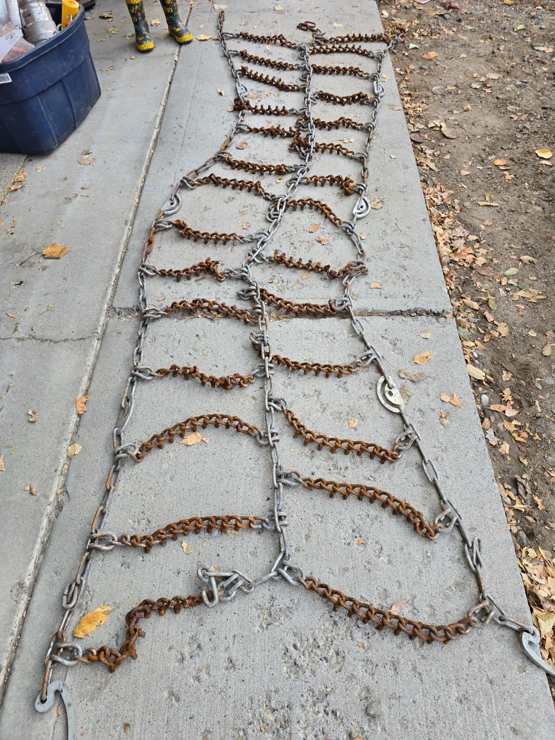 Trygg Studded Tire Chains for Semi image indicator(3)