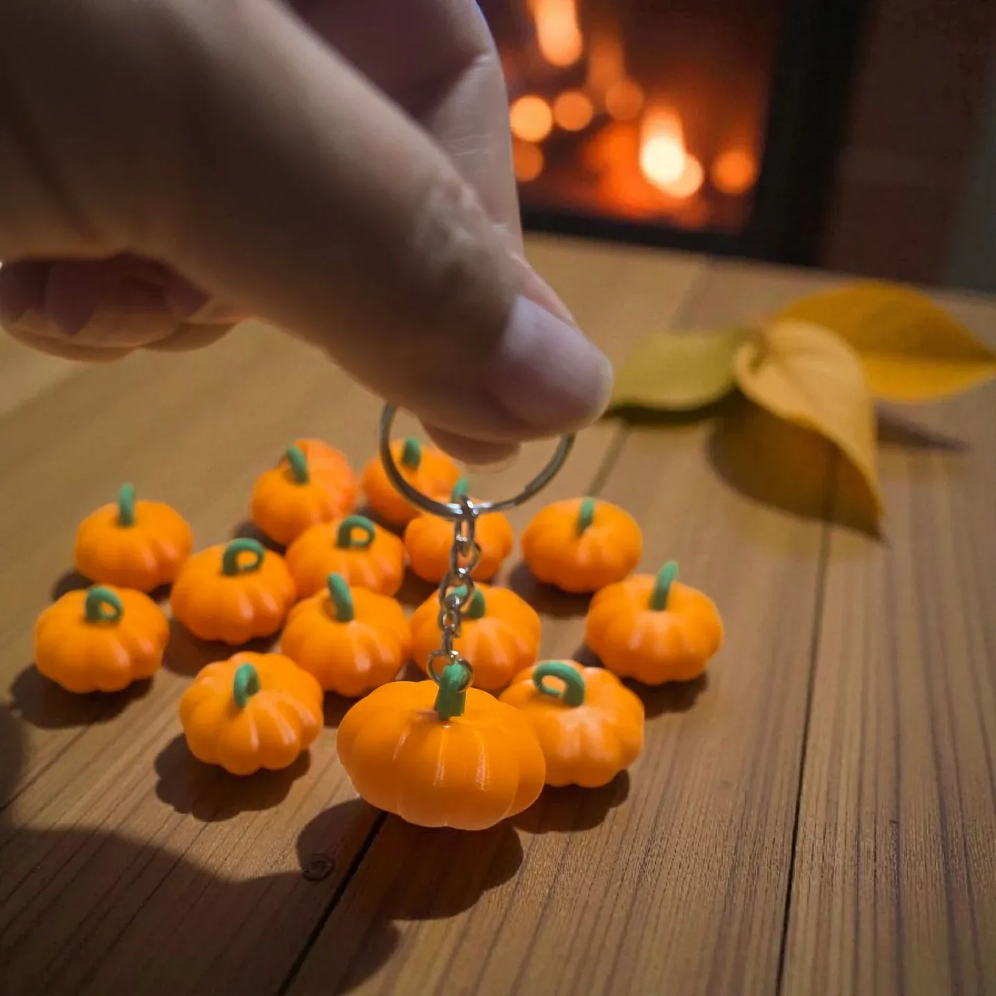 Pumpkin Keychain image indicator(2)