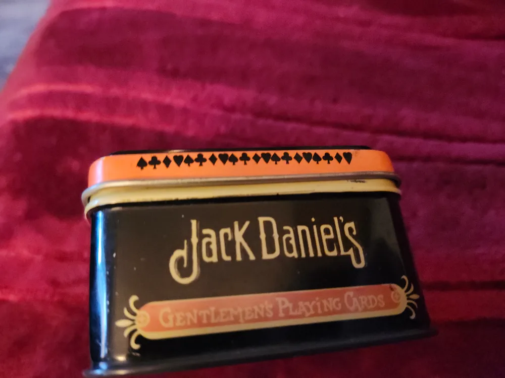 Vintage Jack Daniel's Gentlemen's Playing Cards Tin 2 decks image indicator(3)