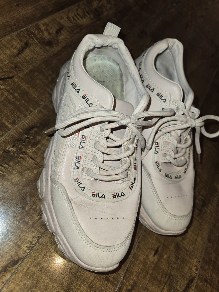 Fila Sneakers - Size 8 - photo 2