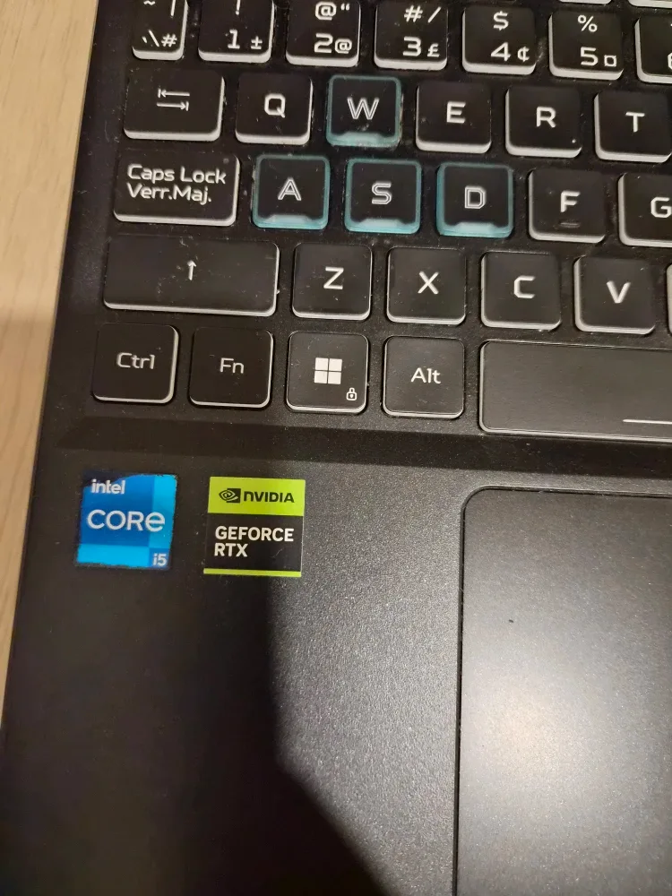 Acer Predator Helios Neo 16 Gaming Laptop image indicator(4)