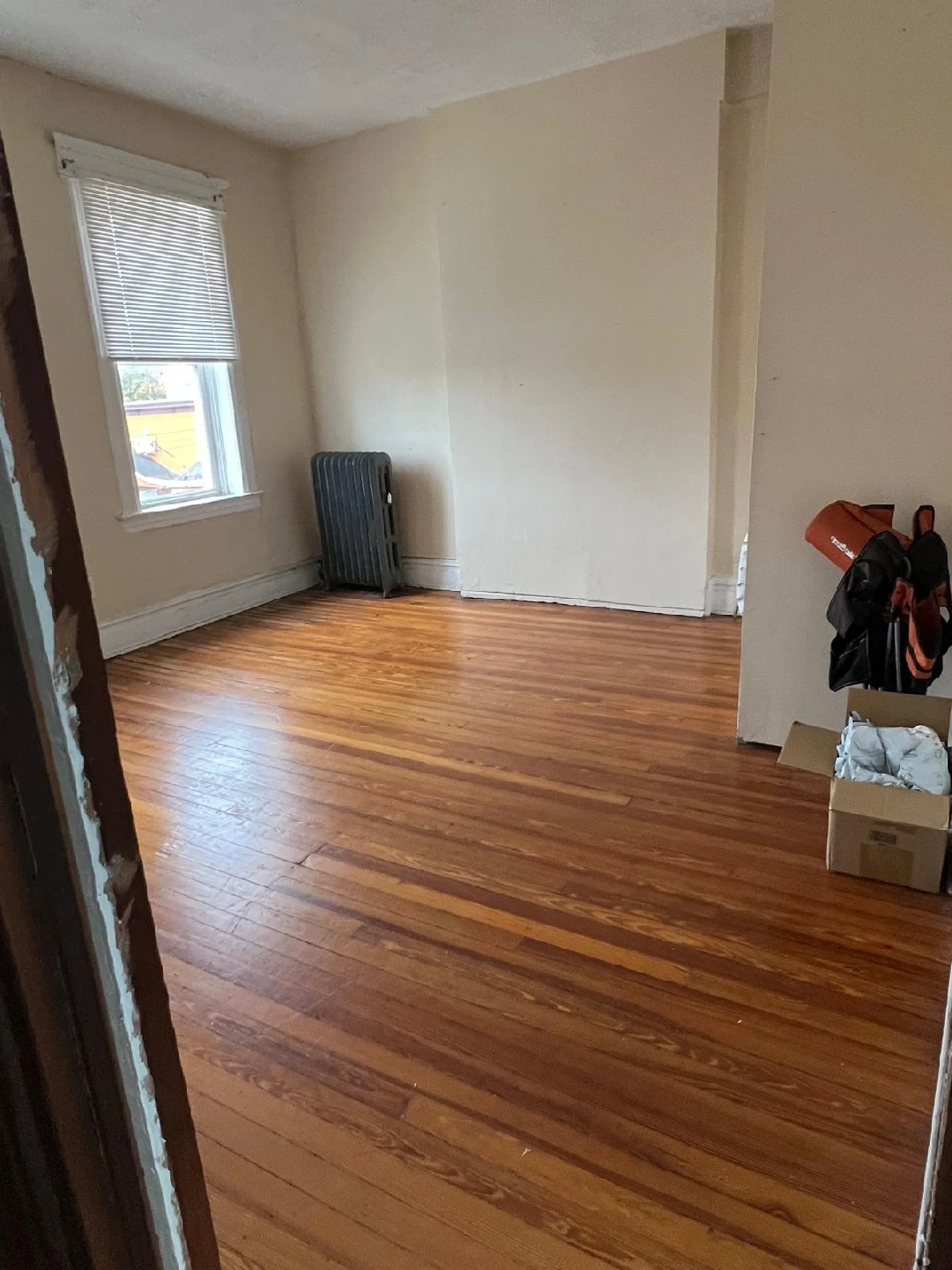 Se renta cuarto para mujer - photo 2