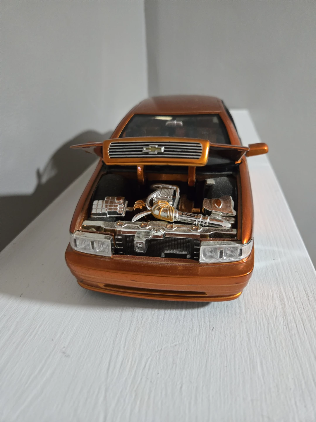 1/18 scale DUB Chevrolet Impala SS Diecast Car - photo 3