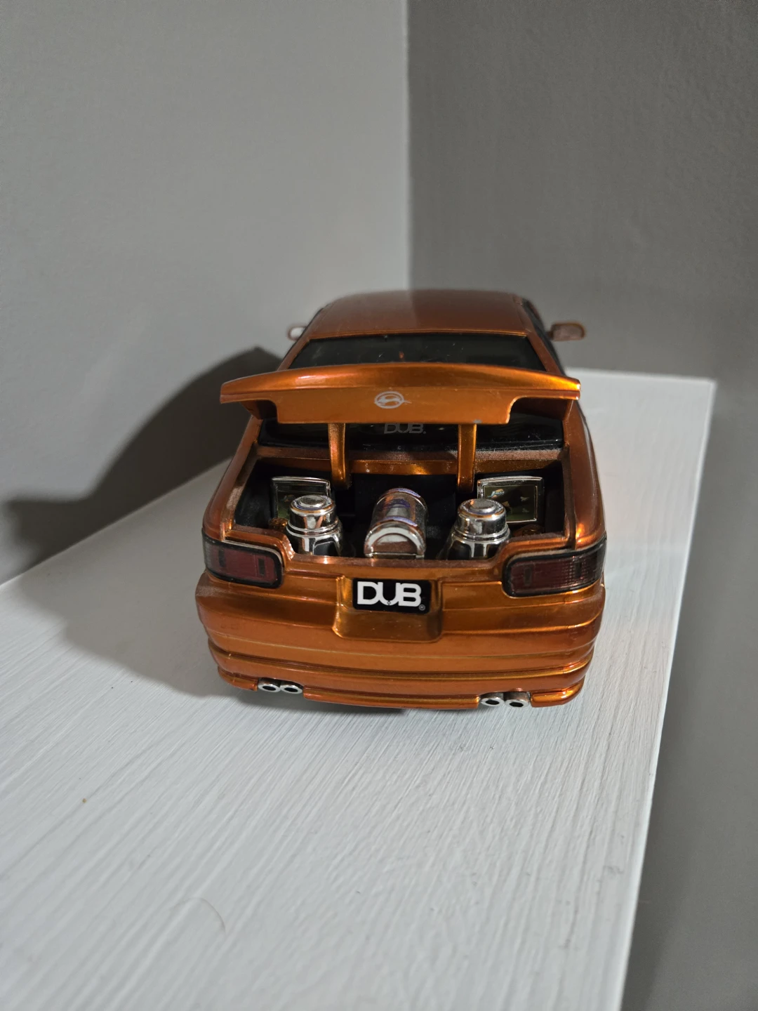 1/18 scale DUB Chevrolet Impala SS Diecast Car - photo 4