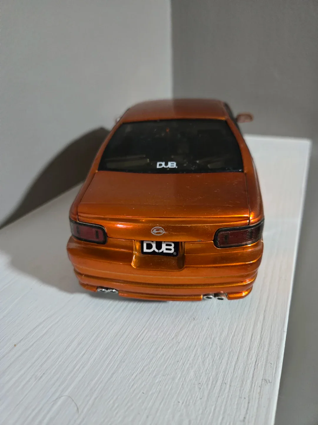 1/18 scale DUB Chevrolet Impala SS Diecast Car image indicator(5)