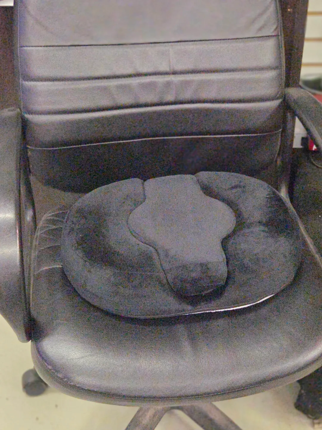 Everlasting Comfort Donut Pillow w/ Removable Cushion image indicator(5)