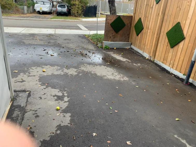 Parkings avail.. For car, SUV, Rv. Up to 20ft Horner/30th st.🥕🥕 image indicator(3)