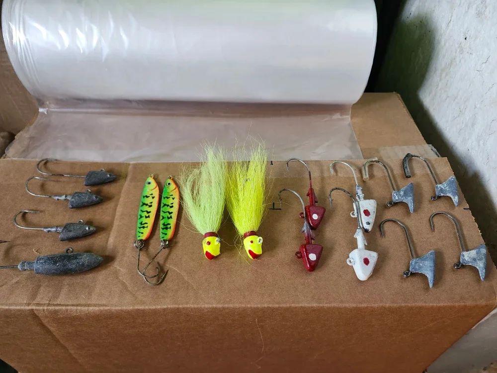 Fishing jig heads