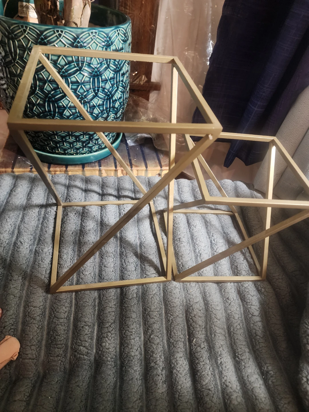 Geometric Gold Metal Cube Stands - photo 2
