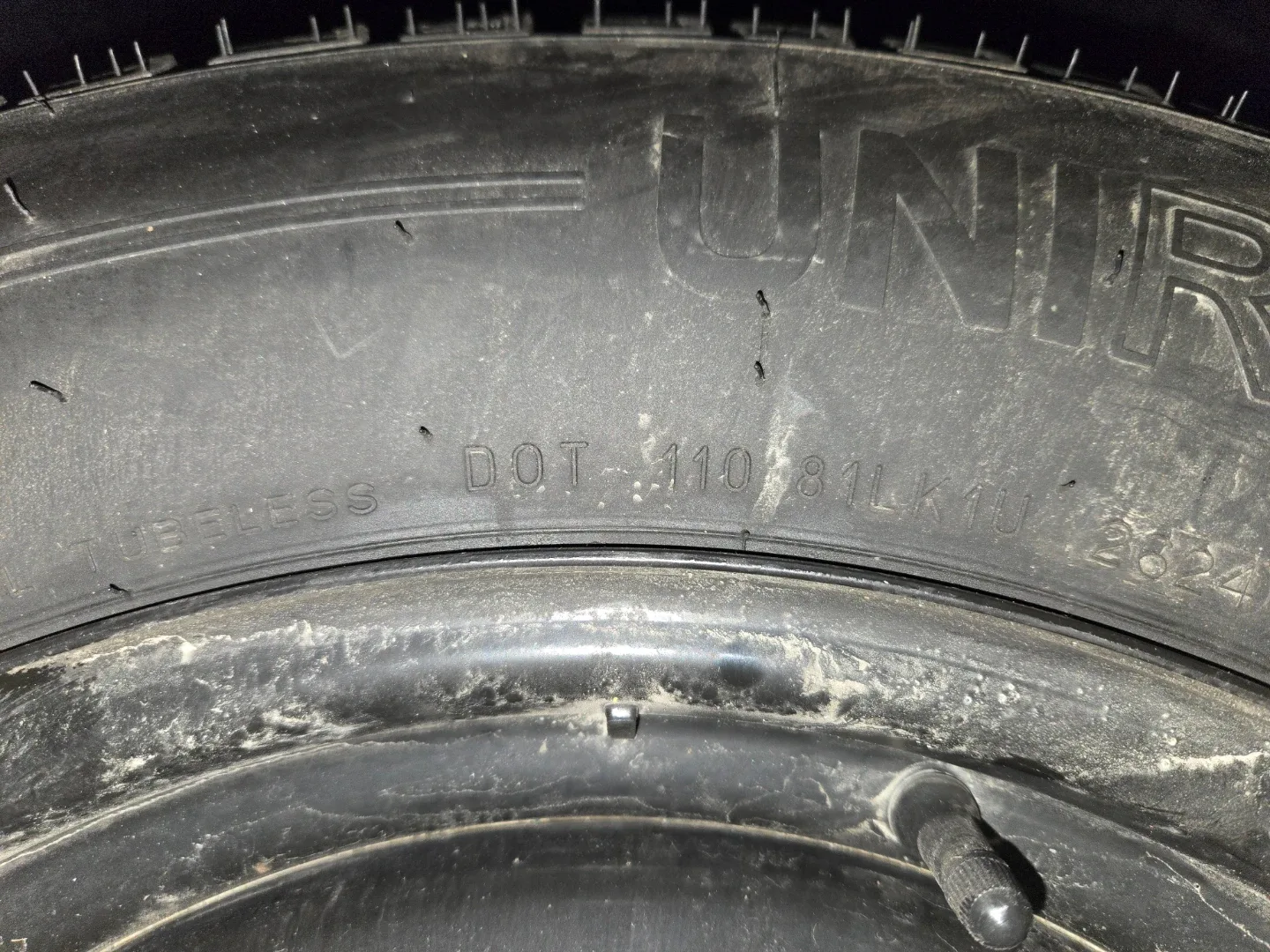 Uniroad 235/65 R17 Snow Tire image indicator(6)