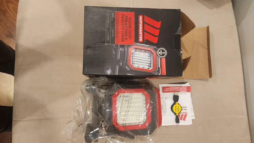 MotoMaster Flood Light - 800 Lumens image indicator(2)