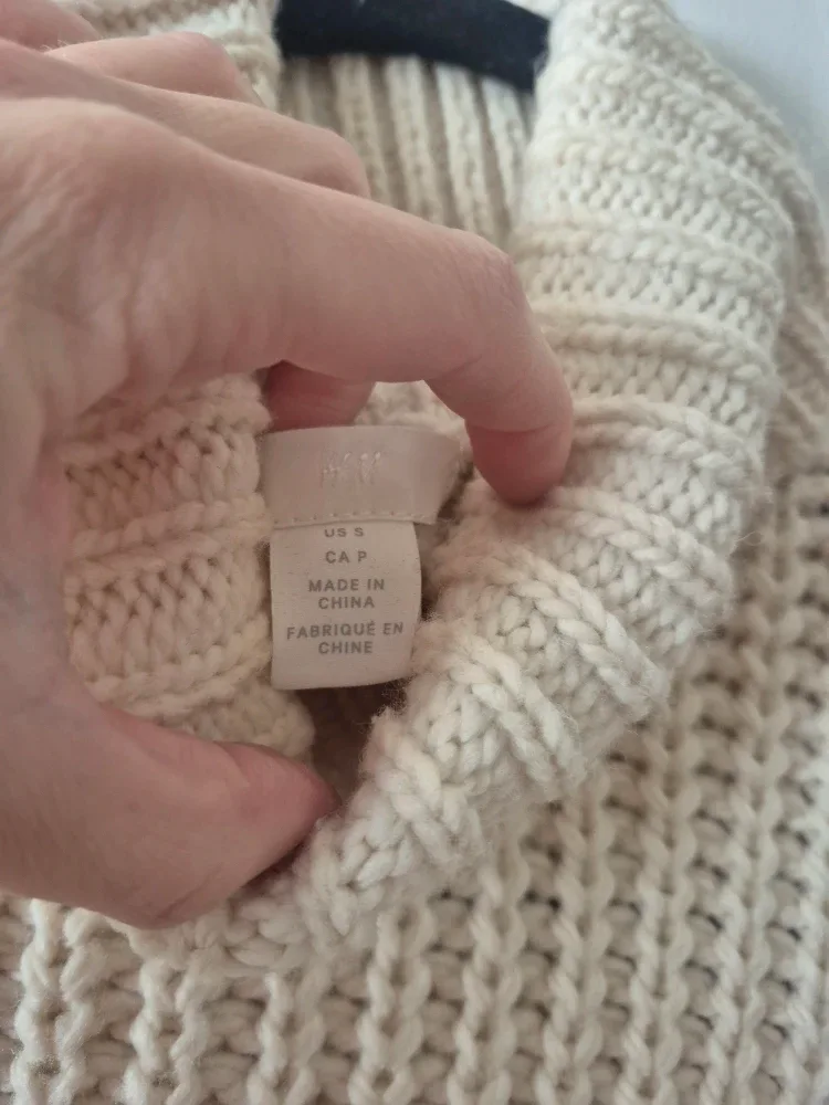 H&M Cream Knit Sleeveless Turtleneck - Size S image indicator(2)