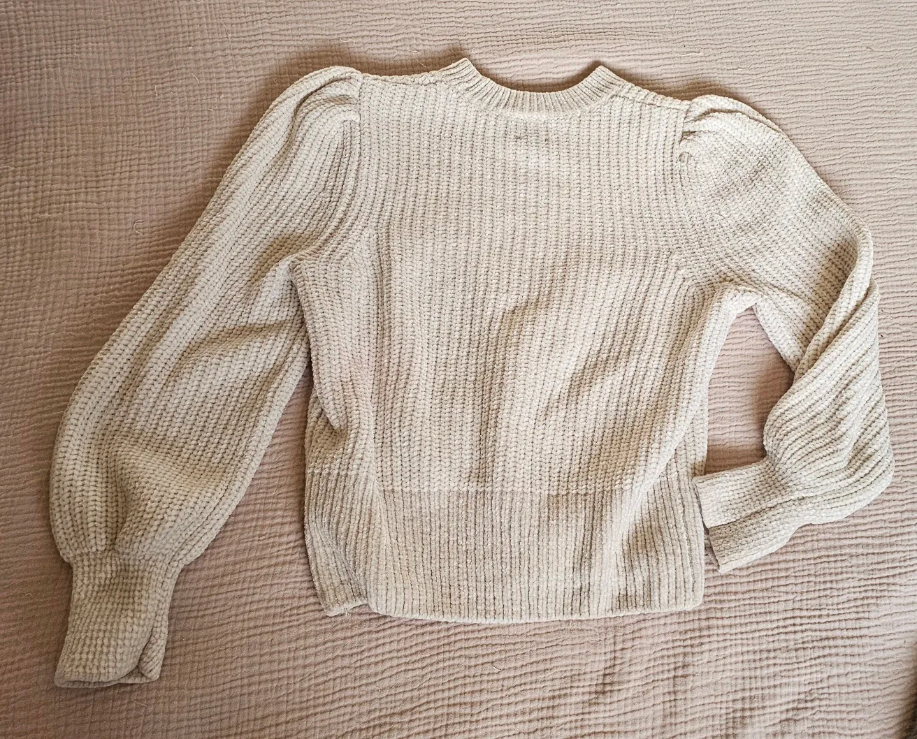 Chic Cream Puff Sleeve Sweater - Size Medium