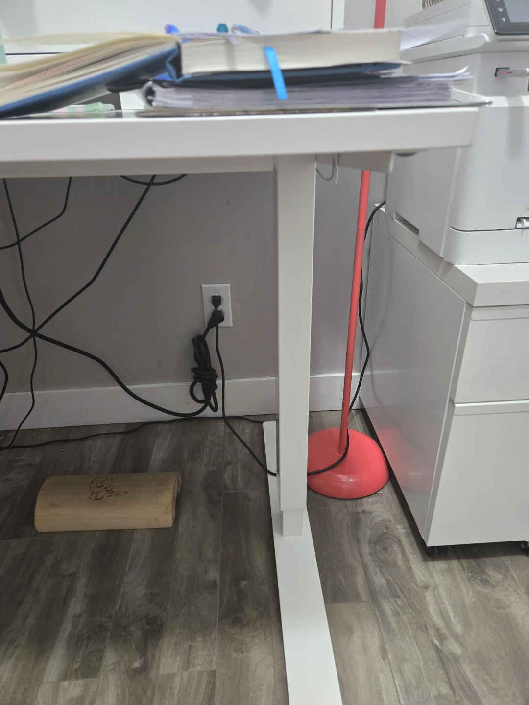 IKEA STANDING DESK | HP MONITORS - photo 5