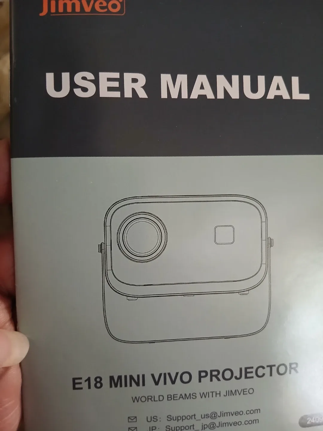 New Jimveo projector, perfect for movie nights or presentations image indicator(8)