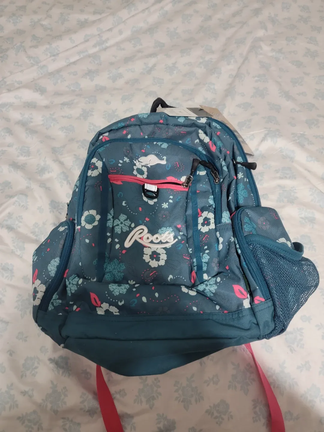 Roots Backpack Sac à Dos - Floral Pattern image indicator(2)