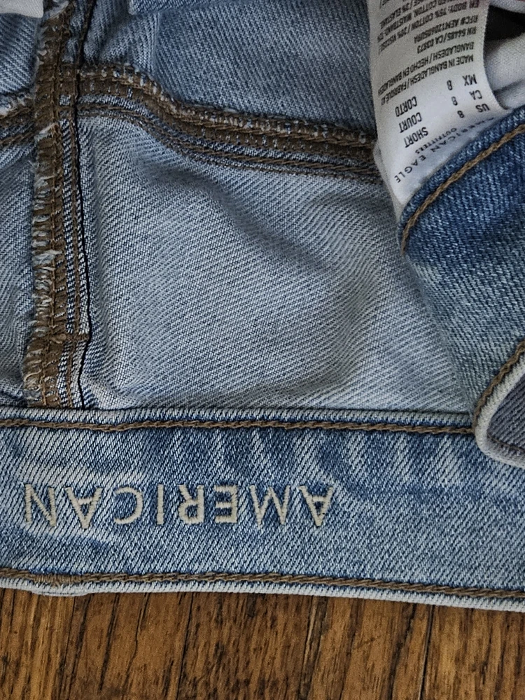 American Eagle Ripped Jeans SALE- Size 6 and 8 - photo 4