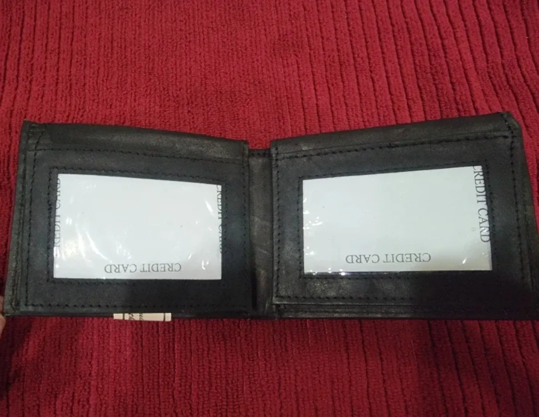 Bi-Fold Multi-Window Pass Case Wallet image indicator(2)