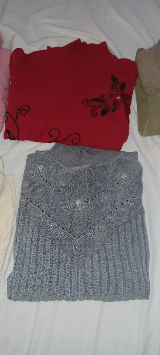 Assorted Women Turtleneck Sweaters image indicator(3)